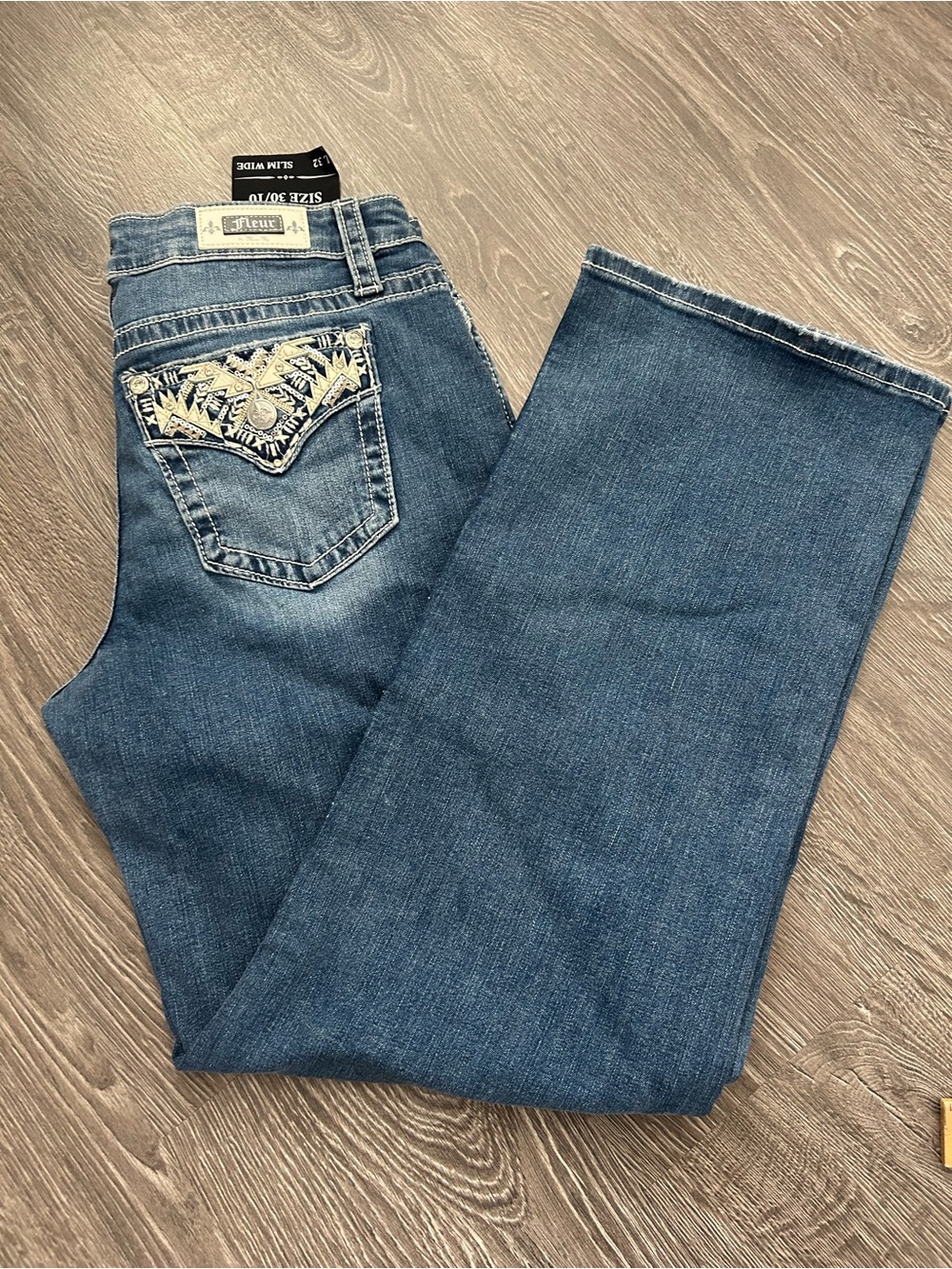 FLEUR BY MISS ME, Embroidered Pocket SLIM WIDE Bootcut Jeans - Medium WASH